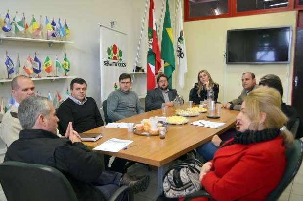 Reunião com secretário da Saúde do Estado