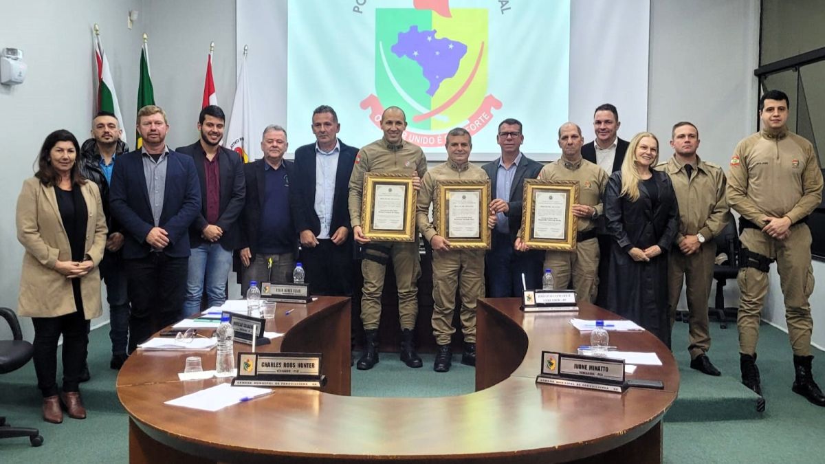 Policiais Militares homenageados em Forquilhinha (1)